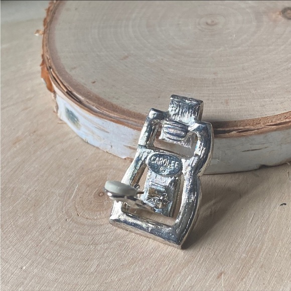 Single VTG Carolee, Art Deco, Pave of Diamanté Earring- Circa 1960s - Picture 5 of 7